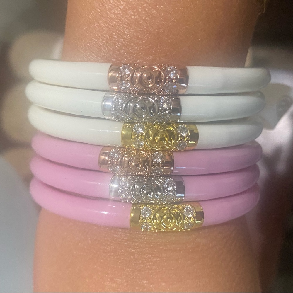 Elegant Pink and White Bracelet Set - Picture 3 of 3